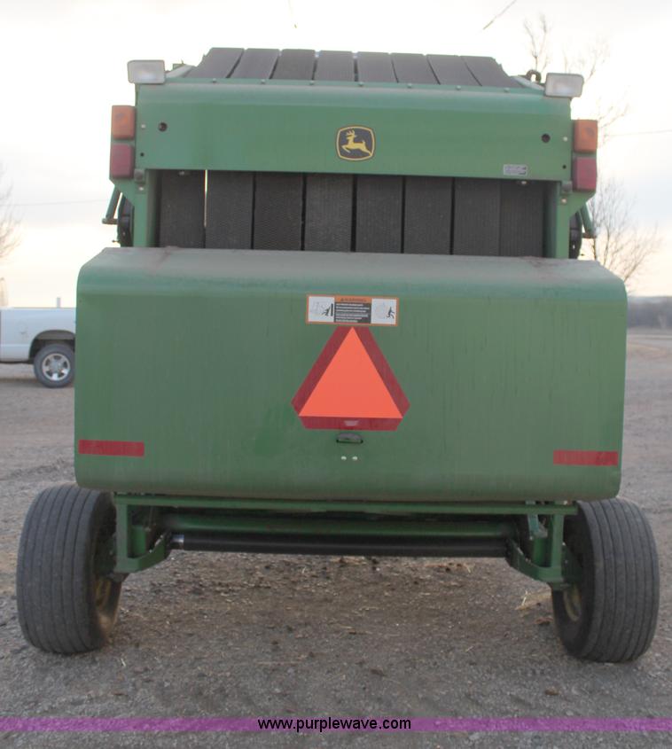 image for item H1346 2004 John Deere 567 round baler