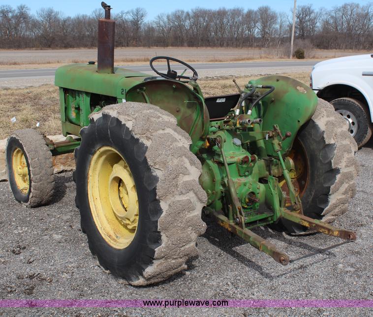 image for item H1414 John Deere 301 tractor