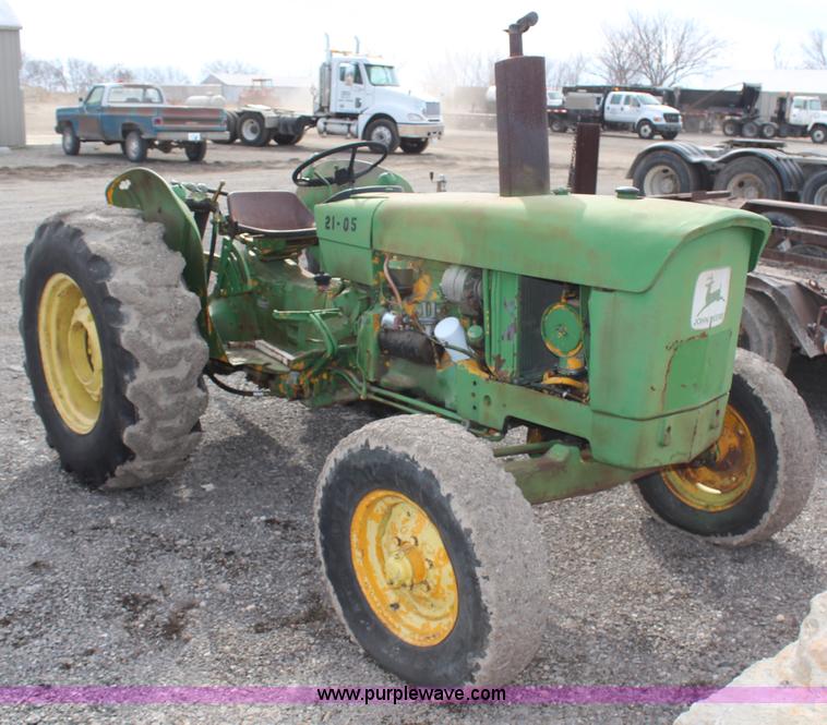 image for item H1414 John Deere 301 tractor