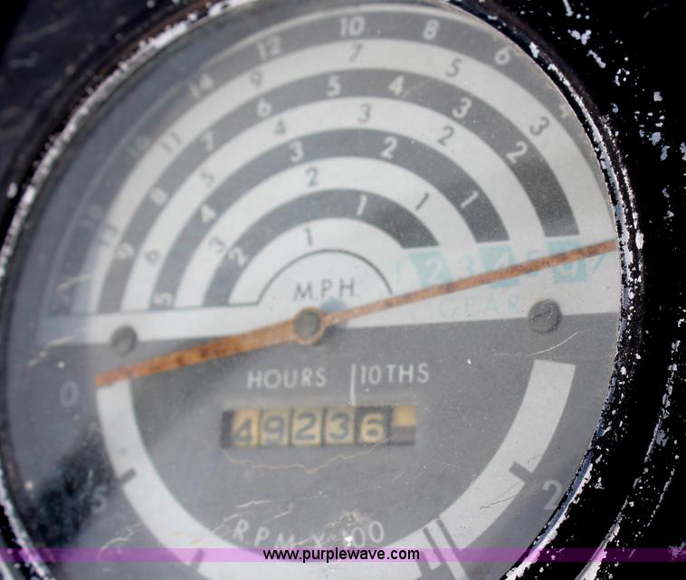 image for item H1414 John Deere 301 tractor