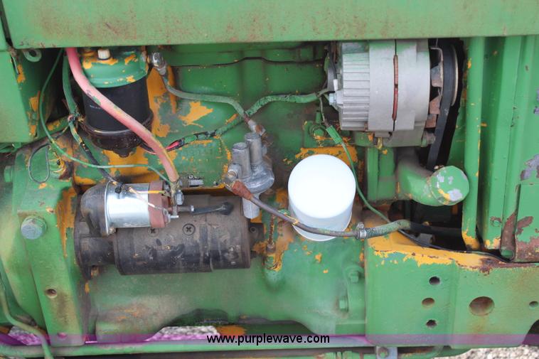 image for item H1414 John Deere 301 tractor
