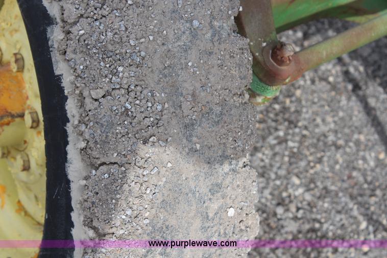 image for item H1414 John Deere 301 tractor