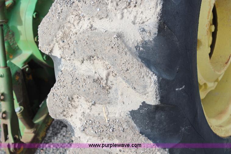 image for item H1414 John Deere 301 tractor