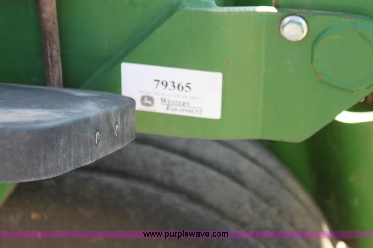 image for item H2148 1999 John Deere 1780 planter