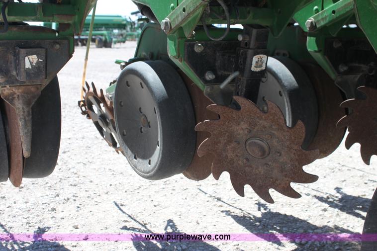 image for item H2148 1999 John Deere 1780 planter