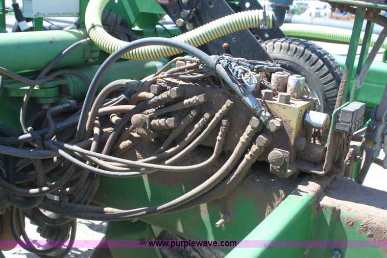image for item H2148 1999 John Deere 1780 planter