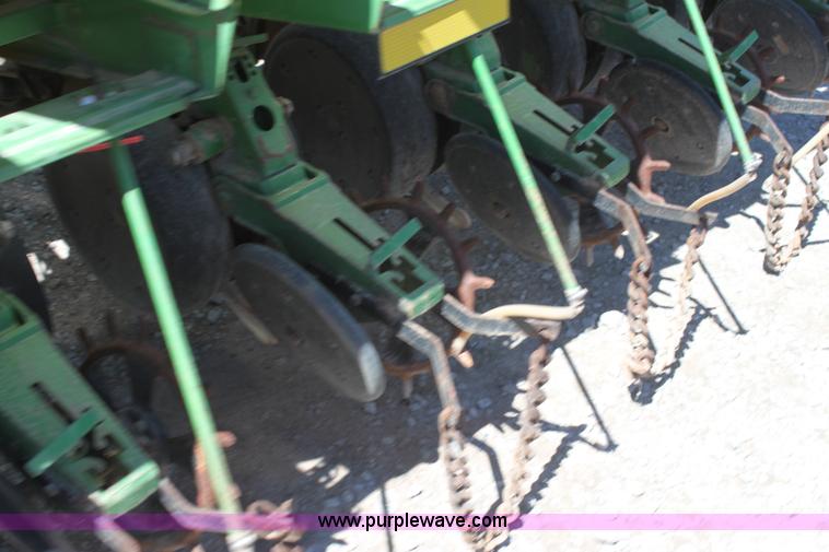 image for item H2148 1999 John Deere 1780 planter