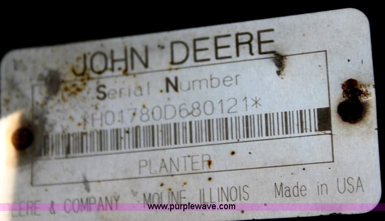 image for item H2148 1999 John Deere 1780 planter