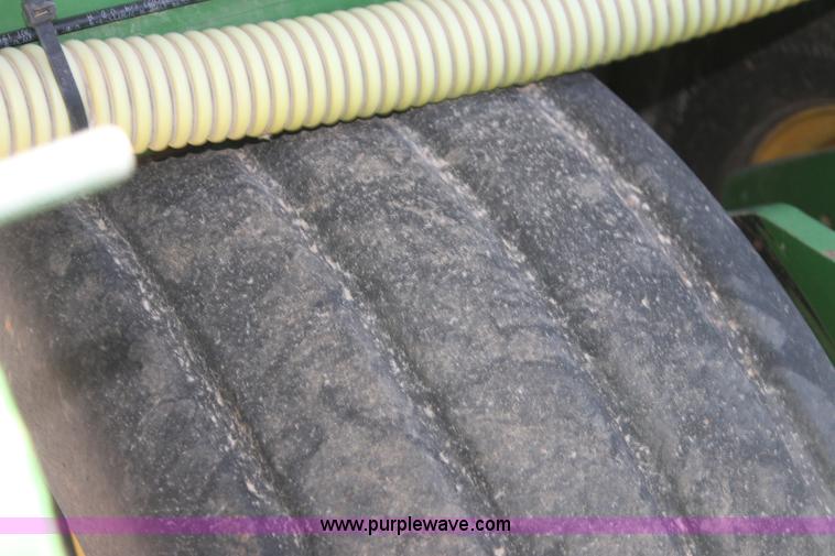 image for item H2148 1999 John Deere 1780 planter