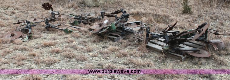 image for item H2161 (12) fertilizer strip-till attachments