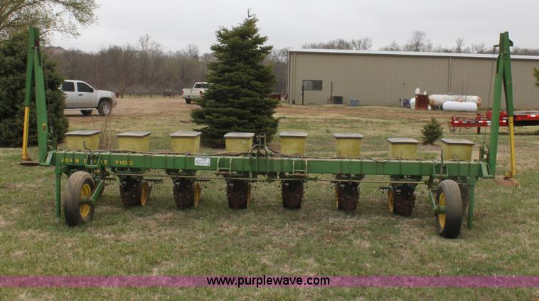 image for item H2162 1983 John Deere 7100 eight row planter