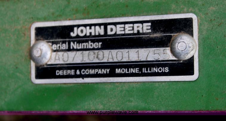 image for item H2162 1983 John Deere 7100 eight row planter