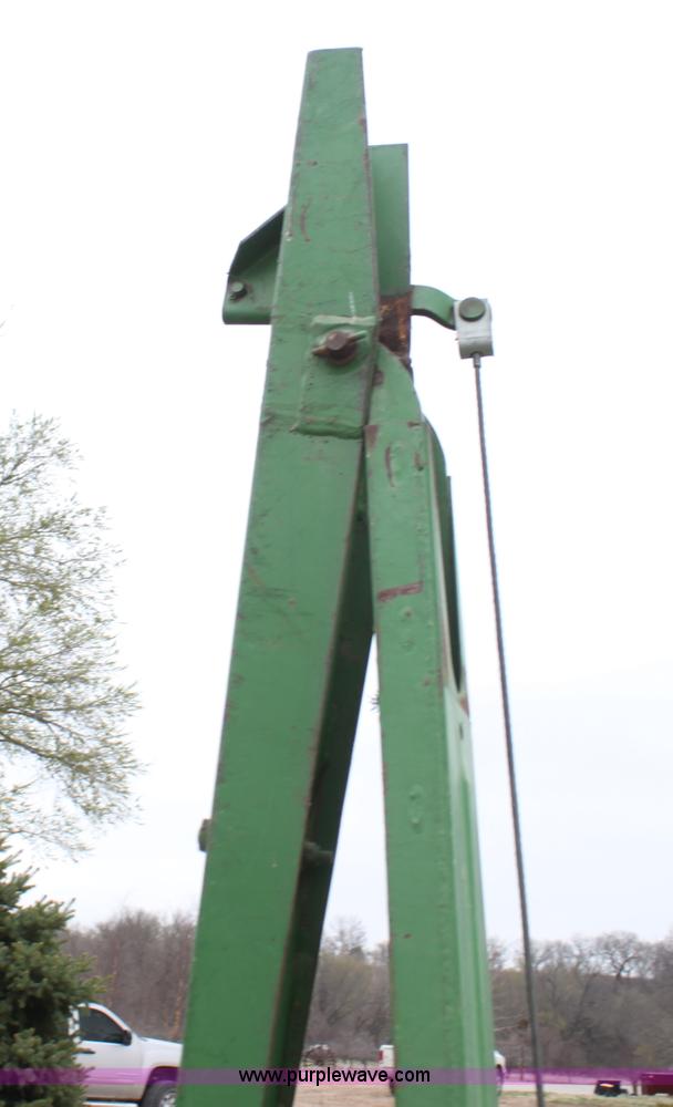 image for item H2162 1983 John Deere 7100 eight row planter