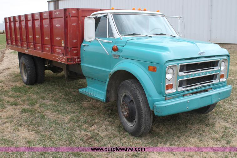 image for item H2177 1972 Chevrolet C50 grain truck