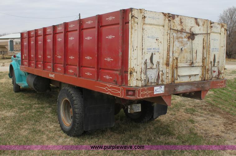 image for item H2177 1972 Chevrolet C50 grain truck
