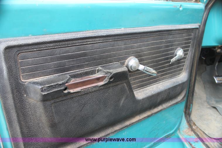 image for item H2177 1972 Chevrolet C50 grain truck