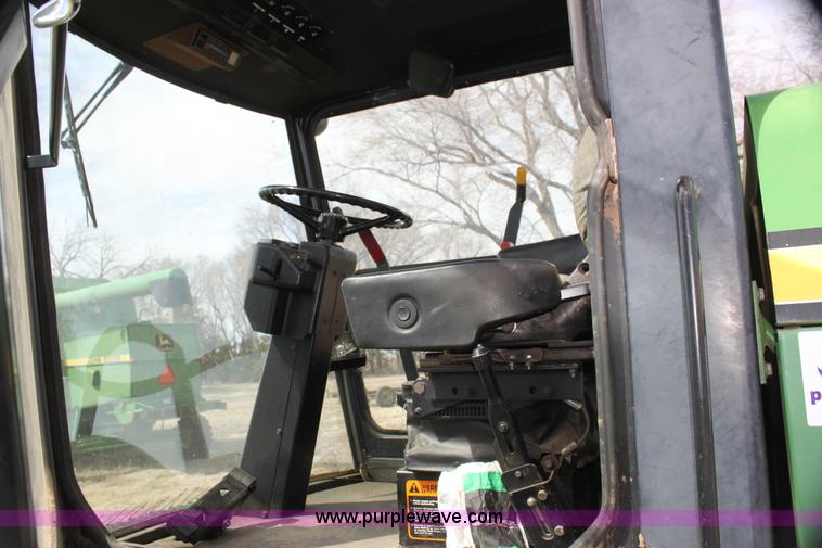 image for item H2197 1995 John Deere 3830 swather