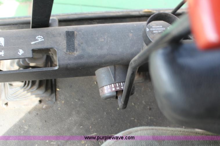 image for item H2197 1995 John Deere 3830 swather