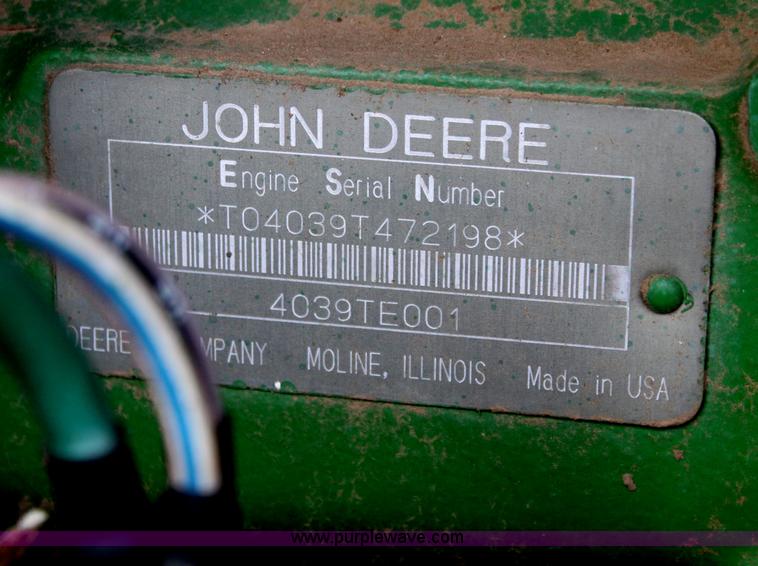 image for item H2197 1995 John Deere 3830 swather