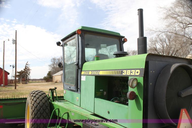 image for item H2197 1995 John Deere 3830 swather
