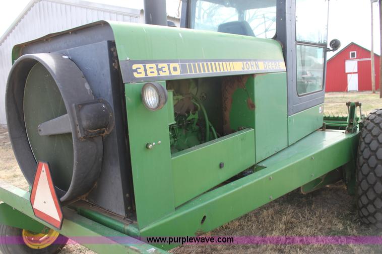 image for item H2197 1995 John Deere 3830 swather