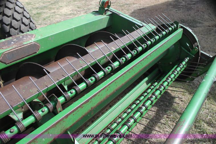image for item H2197 1995 John Deere 3830 swather