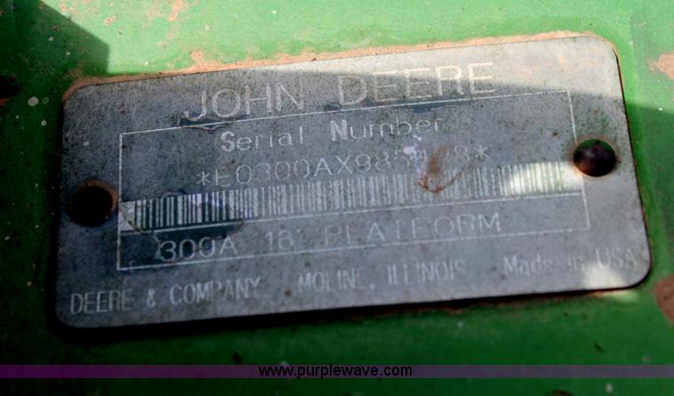 image for item H2197 1995 John Deere 3830 swather