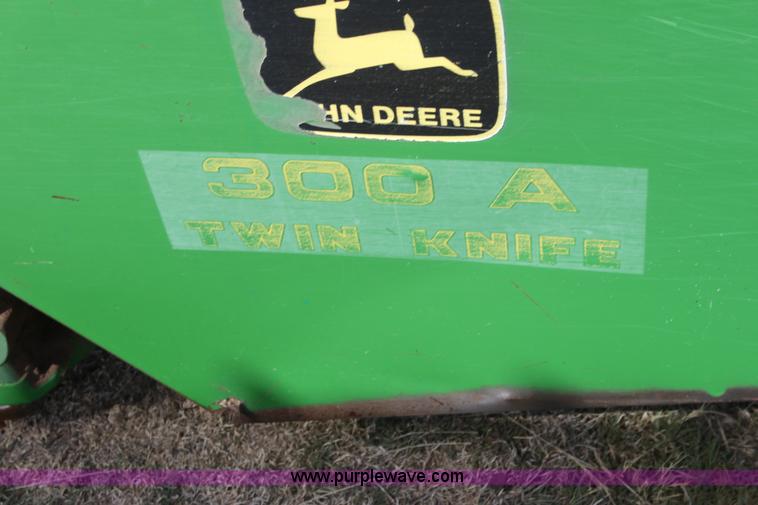 image for item H2197 1995 John Deere 3830 swather