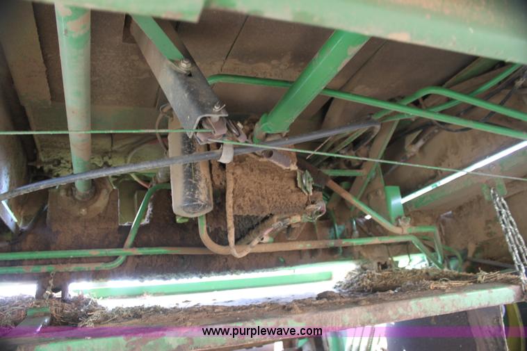 image for item H2197 1995 John Deere 3830 swather