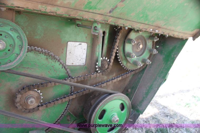 image for item H2197 1995 John Deere 3830 swather