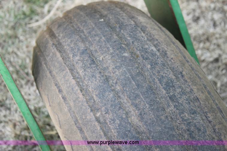 image for item H2197 1995 John Deere 3830 swather