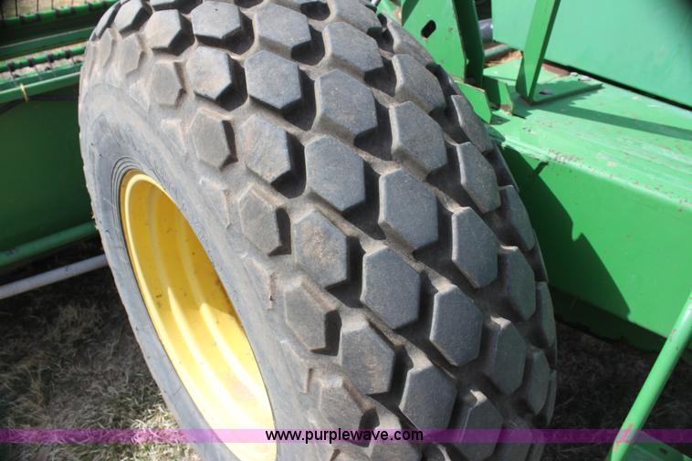 image for item H2197 1995 John Deere 3830 swather