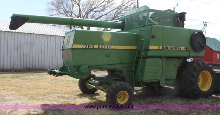 image for item H2200 1983 John Deere 7720 combine