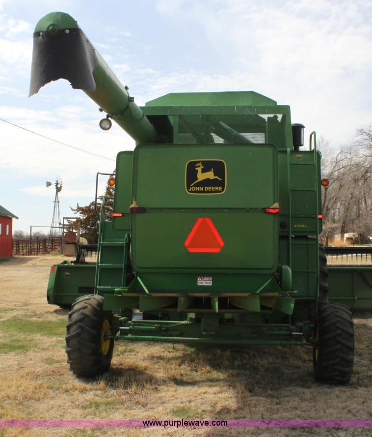 image for item H2200 1983 John Deere 7720 combine