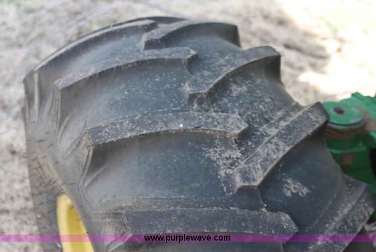 image for item H2200 1983 John Deere 7720 combine