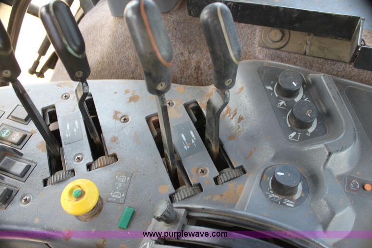 image for item H2202 1998 New Holland 8970 MFWD tractor