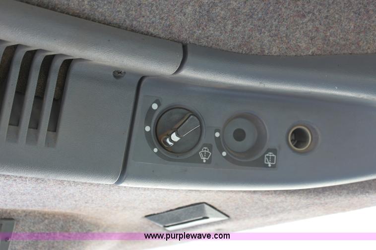 image for item H2202 1998 New Holland 8970 MFWD tractor