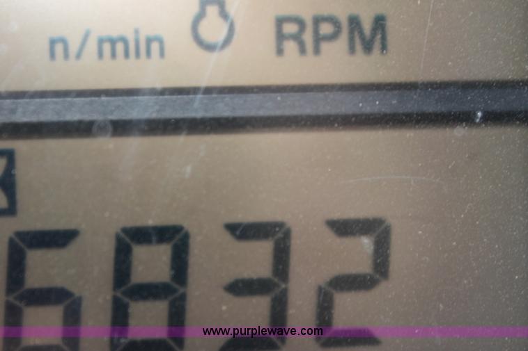 image for item H2202 1998 New Holland 8970 MFWD tractor