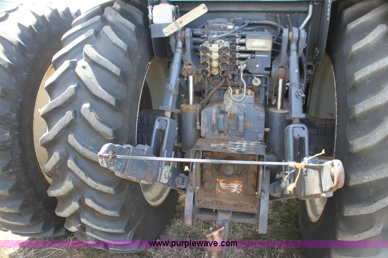 image for item H2202 1998 New Holland 8970 MFWD tractor