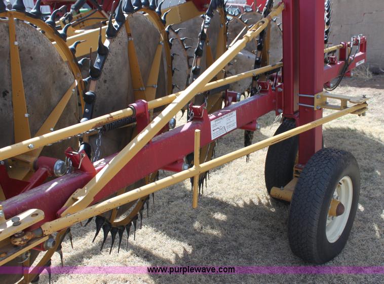 image for item H2206 1999 Darf 917 W-series nine wheel rake