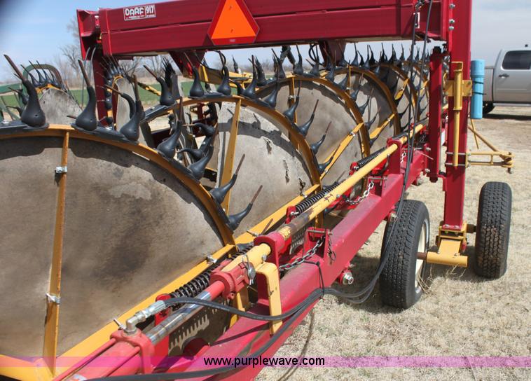 image for item H2206 1999 Darf 917 W-series nine wheel rake
