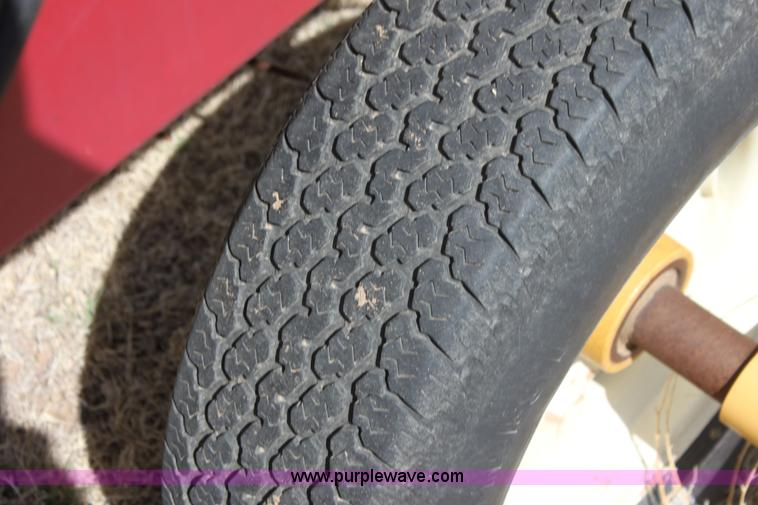 image for item H2206 1999 Darf 917 W-series nine wheel rake