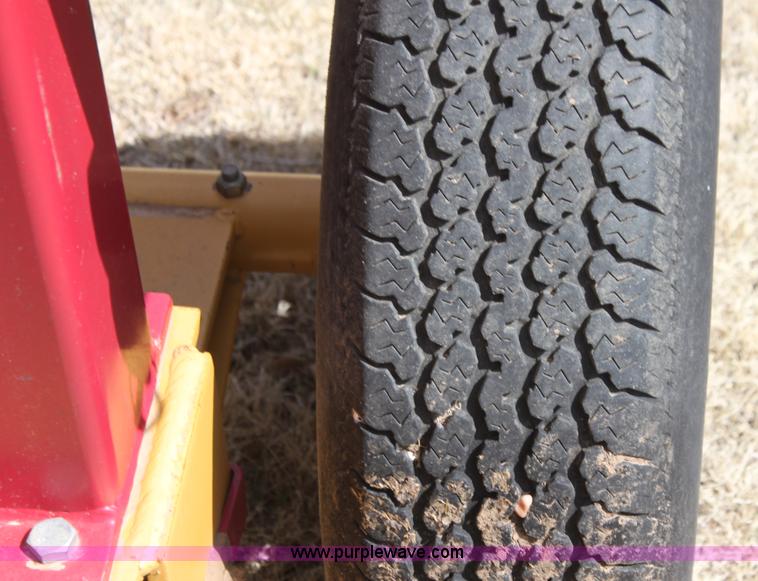 image for item H2206 1999 Darf 917 W-series nine wheel rake