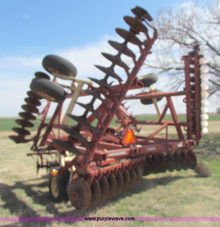 image for item H2210 2004 Krause 4990 28' folding disk