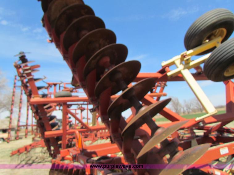 image for item H2210 2004 Krause 4990 28' folding disk