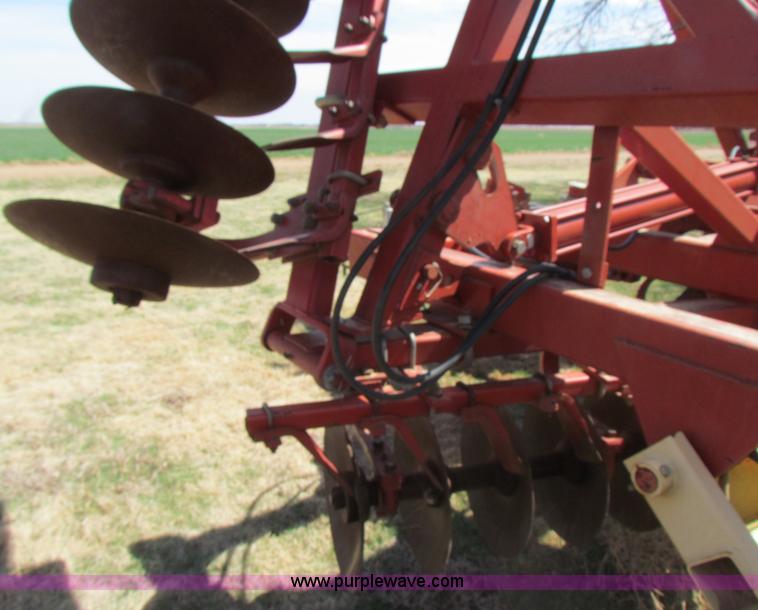 image for item H2210 2004 Krause 4990 28' folding disk