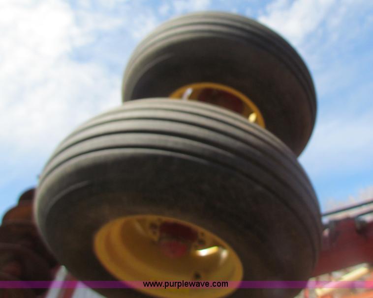 image for item H2210 2004 Krause 4990 28' folding disk