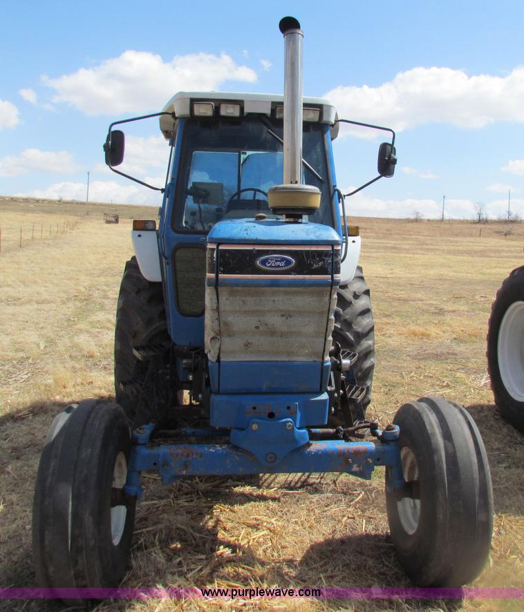 image for item H2216 1991 Ford 7710 tractor