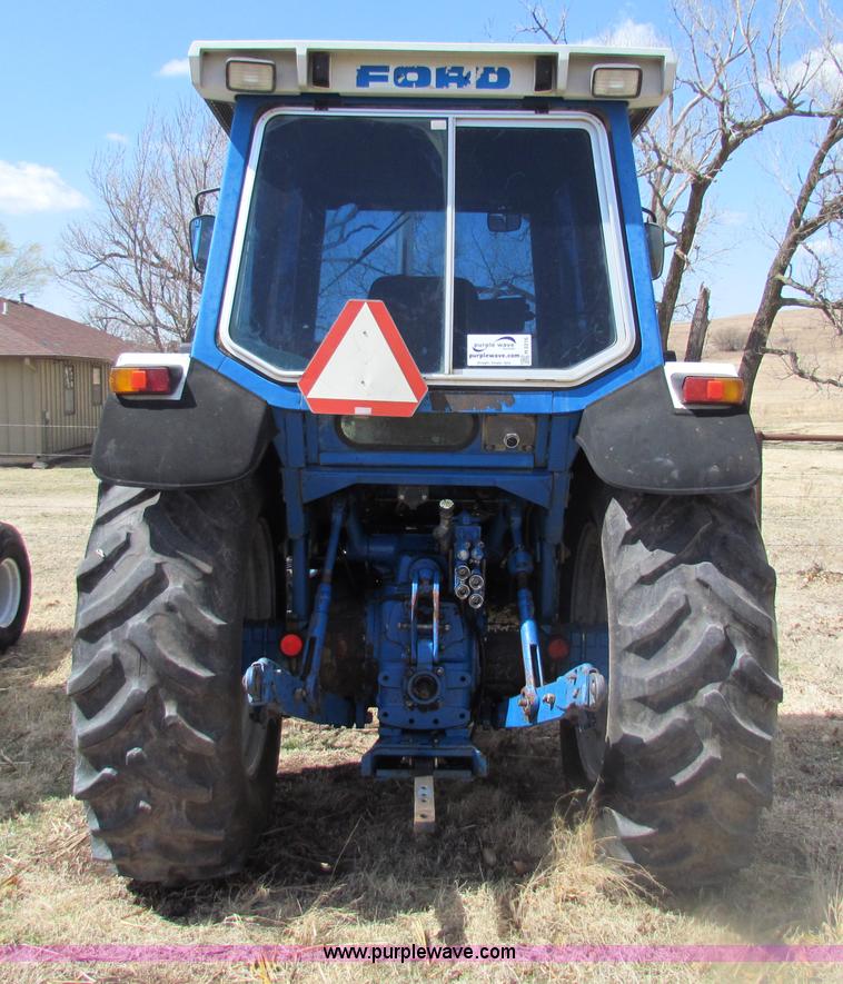 image for item H2216 1991 Ford 7710 tractor