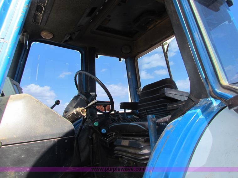 image for item H2216 1991 Ford 7710 tractor